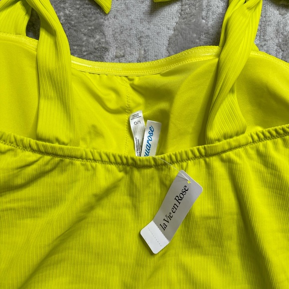 La vie en rose one piece - Picture 4 of 5